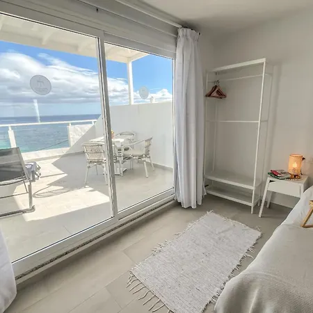 Casa Burgao With Large Seaview Terrace Lejlighed Punta Mujeres