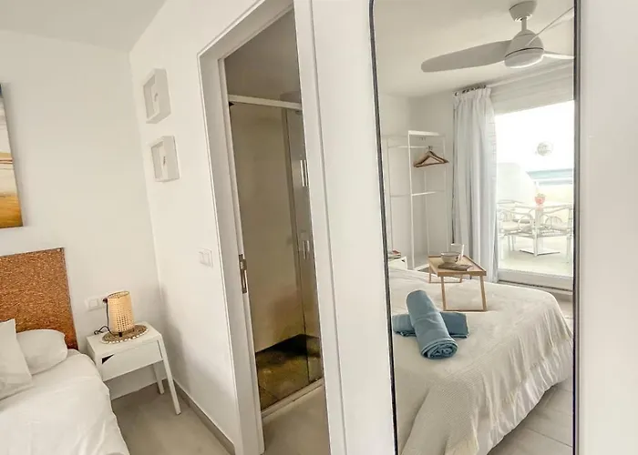 Apartment Casa Burgao With Large Seaview Terrace Punta Mujeres