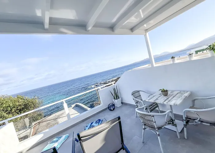 Casa Burgao With Large Seaview Terrace Apartment