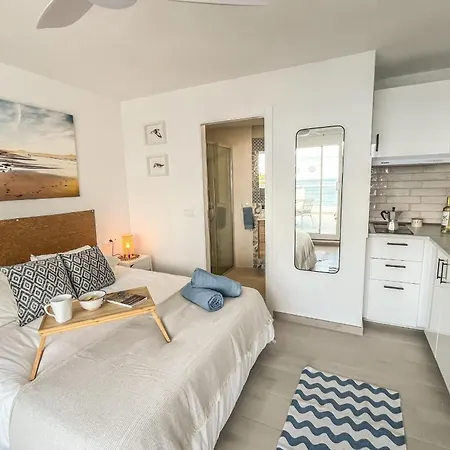Apartment Casa Burgao With Large Seaview Terrace Punta Mujeres