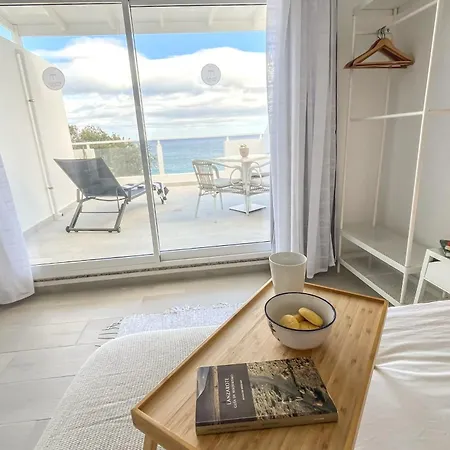 Casa Burgao With Large Seaview Terrace Apartment