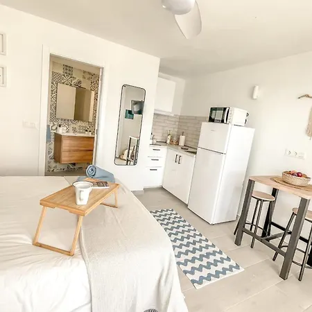 Apartment Casa Burgao With Large Seaview Terrace Punta Mujeres