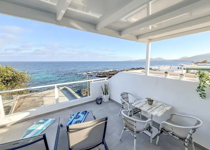 Casa Burgao With Large Seaview Terrace Apartment *