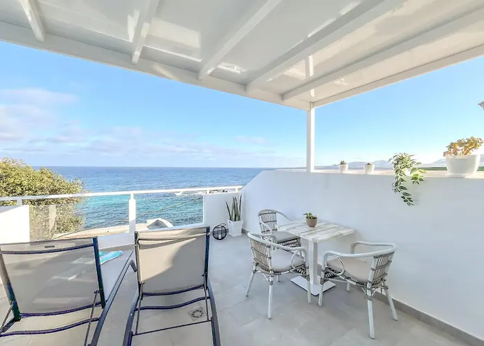 Casa Burgao With Large Seaview Terrace Apartment