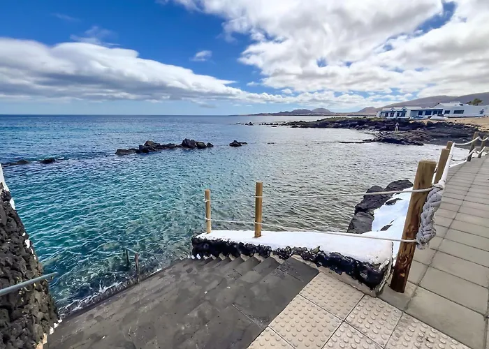 Casa Burgao With Large Seaview Terrace Apartment Punta Mujeres