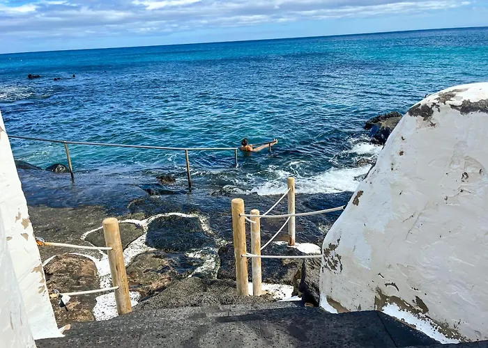 Casa Burgao With Large Seaview Terrace Apartment *