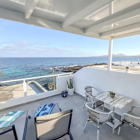 Casa Burgao With Large Seaview Terrace Apartament *
