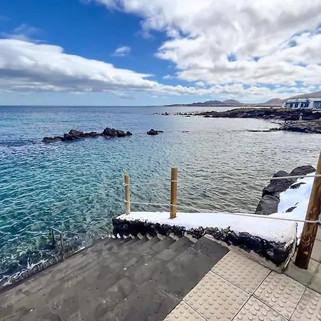 Casa Burgao With Large Seaview Terrace Apartament Punta Mujeres